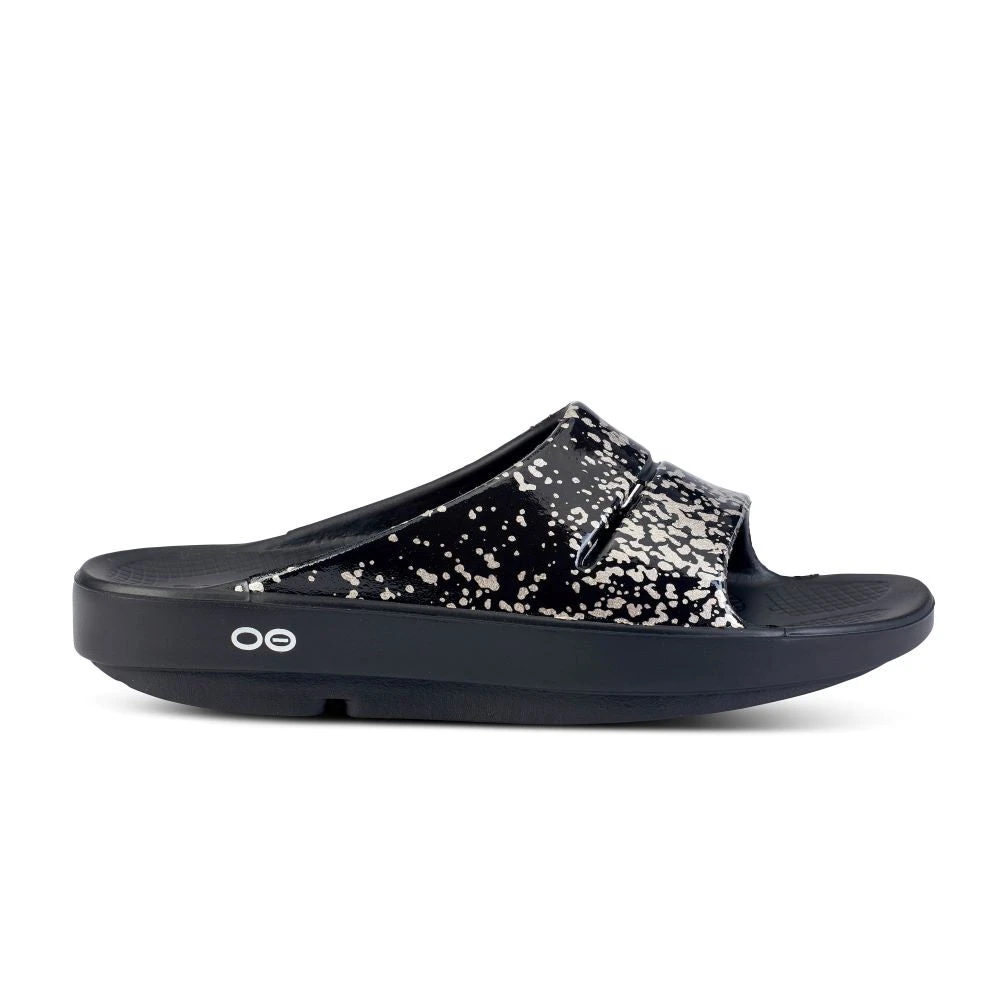 'OOFOS' Women's OOahh Slide Limited Edition - Black / Champagne Pop 1 'OOFOS' Women's OOahh Slide Limited Edition - Black / Champagne Pop