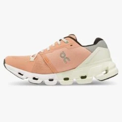 'On Running' Women's Cloudflyer 4 - Peach / Aloe -Outdoor Clothing Sale 71.98669 cloudflyer 4 fw22 peach aloe w g4 1024x1024@2x