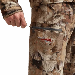 'Sitka' Men's Traverse Pant - Waterfowl : Waterfowl Marsh -Outdoor Clothing Sale IMG SITKA WL 2022 600029 WL Traverse Pant Optifade Waterfowl 592p Studio 04015 1024x1024@2x