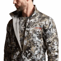 'Sitka' Men's Traverse Jacket - Whitetail : Elevated II -Outdoor Clothing Sale IMG SITKA WT 2022 600028 EV Traverse Jacket Optifade Elevated II 592p Studio 00207 1024x1024@2x